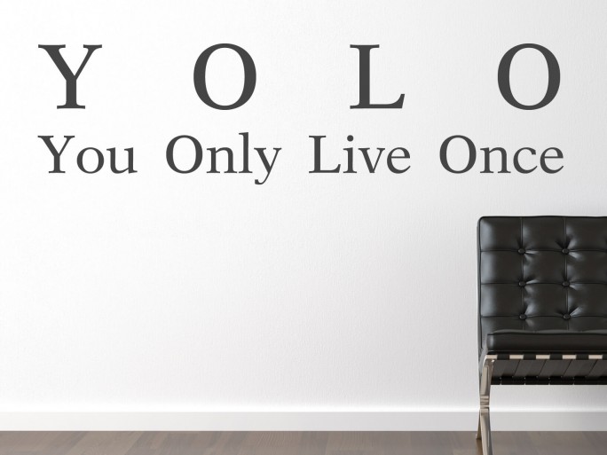 Muursticker "YOLO" You Only Live Once